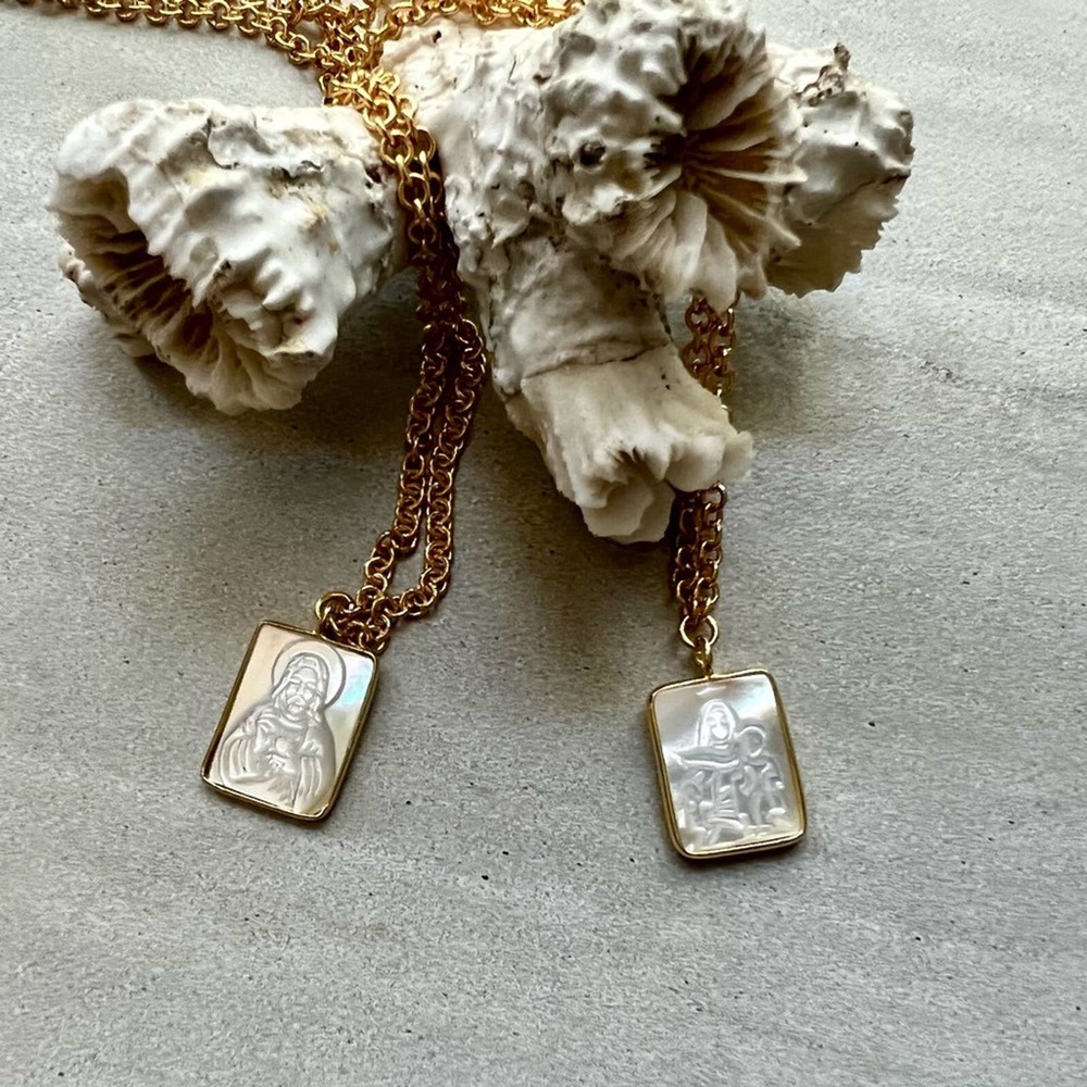 *EVA* Rectangular Carved Shell Religious Pendants - Picture 8 of 11